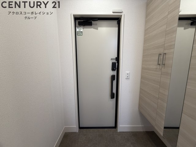 NIGAWA RESIDENCE2の玄関写真