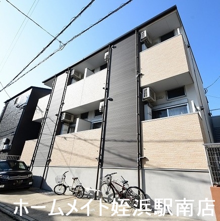 建物外観　★駅も近くてお買い物も便利な立地♪★