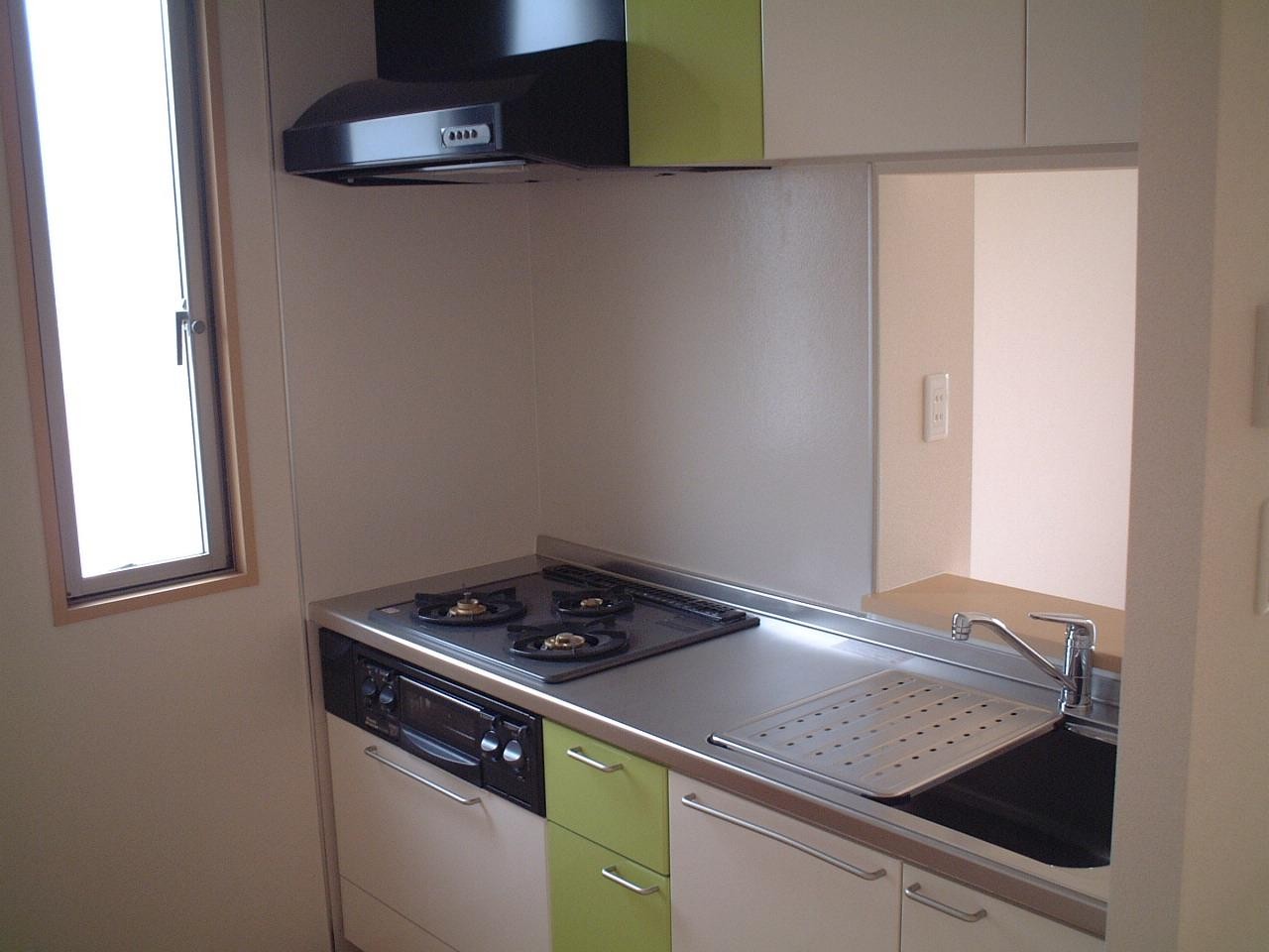 浅口市 2階建 築20年のキッチン写真