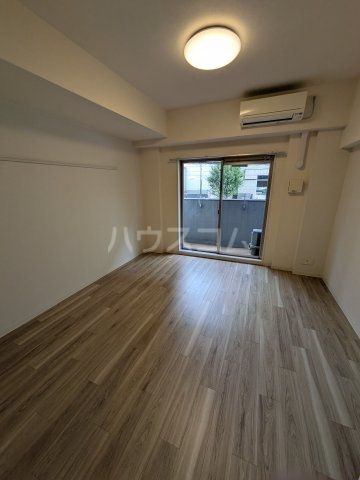 プレサンス京都洛南の居間写真