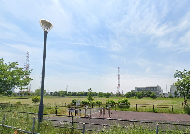 ＪＲ京浜東北線 川口駅 バス乗車時間：28分 最寄りバス停で下車 徒歩2分 3階建 築2年の周辺写真
