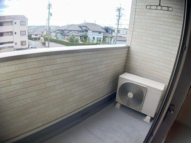地下鉄鶴舞線 平針駅 バス乗車時間：9分 最寄りバス停で下車 徒歩3分 3階建 築14年の内装写真