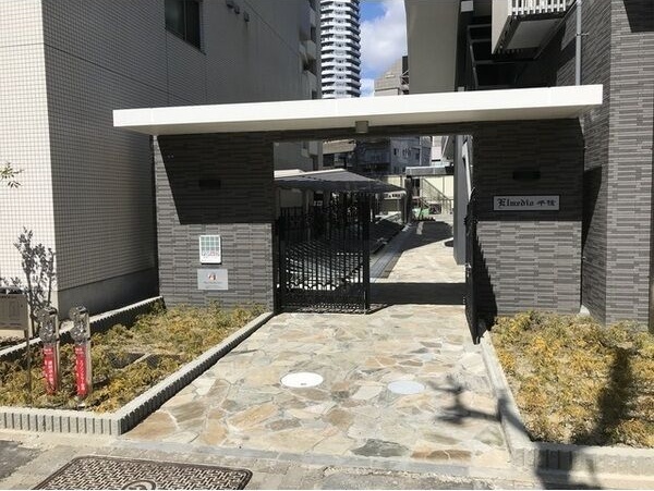 地下鉄桜通線 今池駅 徒歩4分 10階建 築8年の外観写真