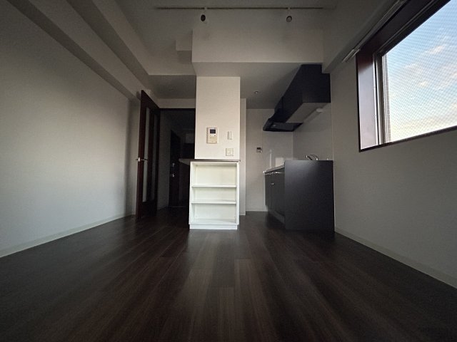居室・リビング　※別号室参考写真