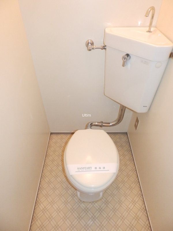 トイレ　※別のお部屋です