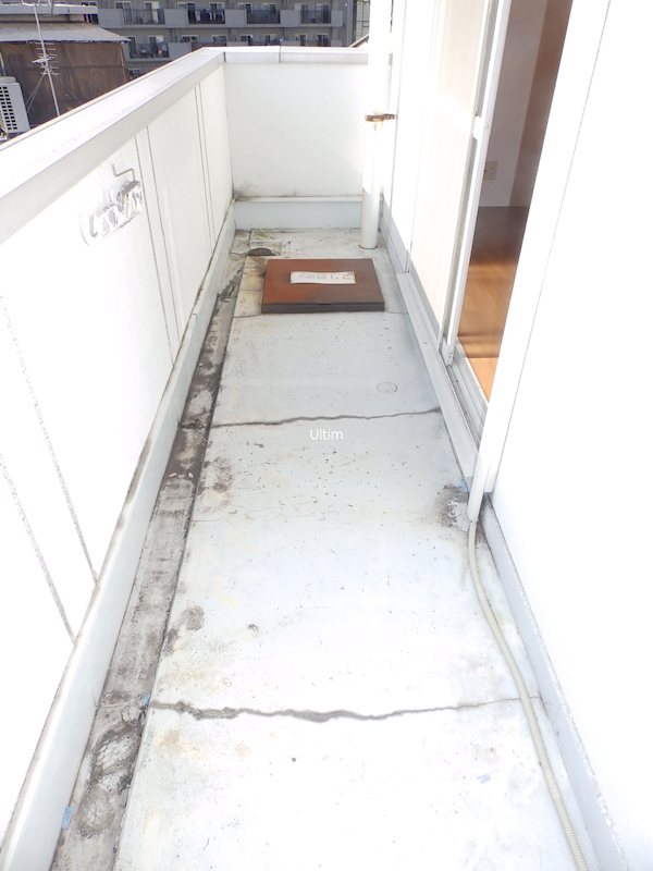 バルコニー　※別のお部屋です