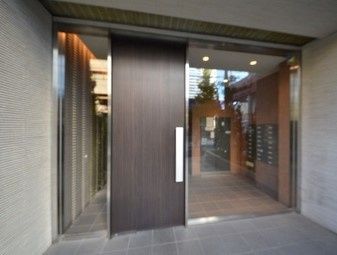 エントランス　清潔なエントランスです