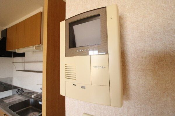 セキュリティ　モニター付きインターホンなので、ひとり暮らしの方も安心