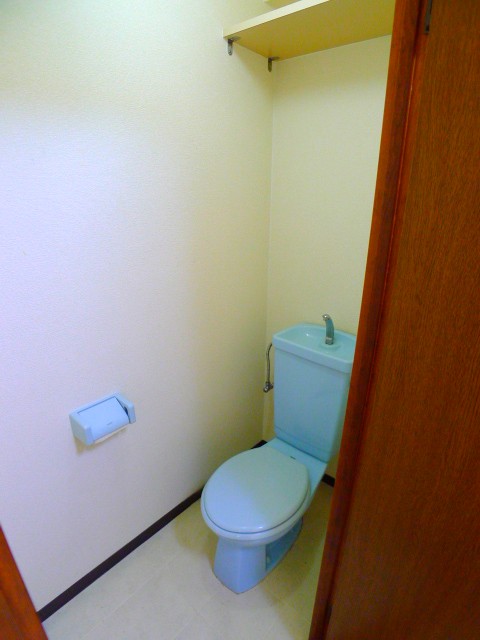 地下鉄東山線 今池駅 徒歩1分 7階建 築33年のトイレ写真