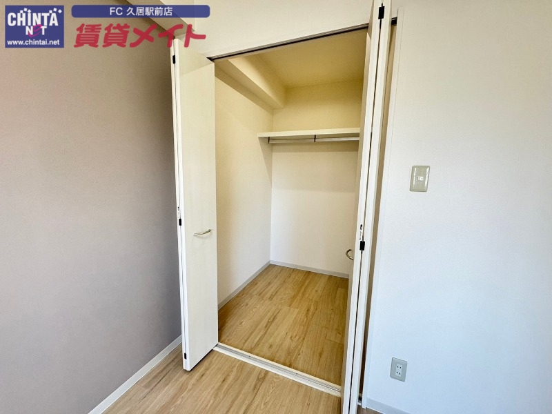 収納　同型参考写真