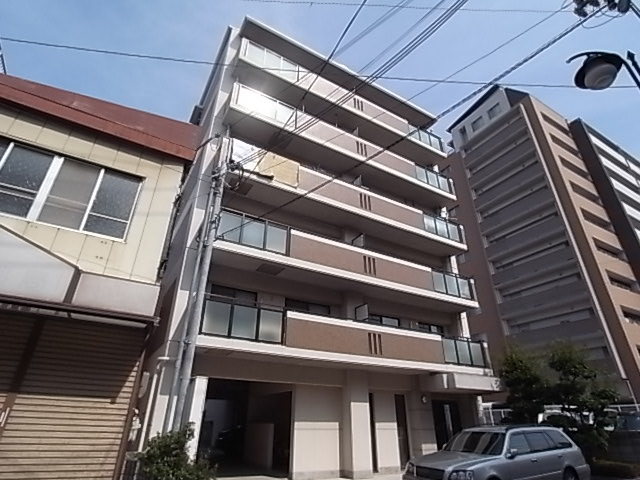西明石マンションの外観写真