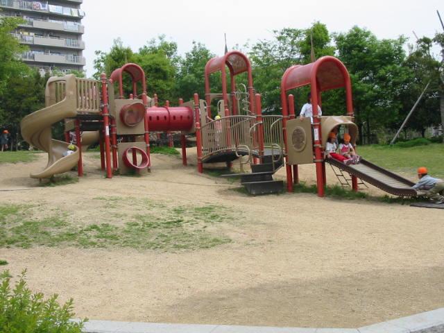 公園　十六名公園（公園）まで896m