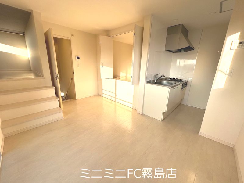 鹿屋市 2階建 築12年の居間写真