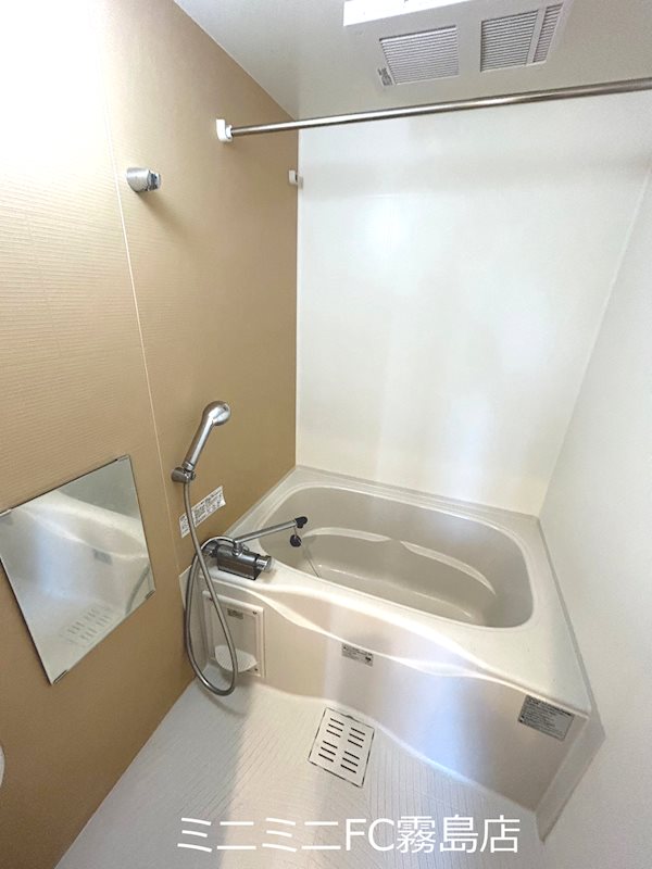 鹿屋市 2階建 築12年の風呂写真