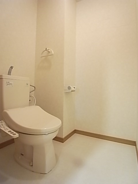 ＪＲ山陽本線 新長田駅 徒歩4分 7階建 築23年のトイレ写真
