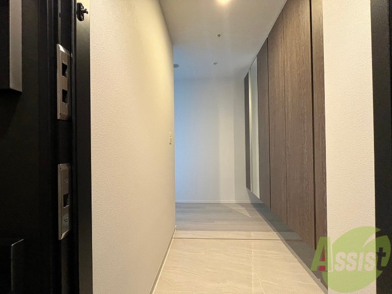 玄関　使いやすく明るい印象の玄関になっておりました！