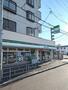 コンビニ　ファミリーマート（コンビニ）まで10m