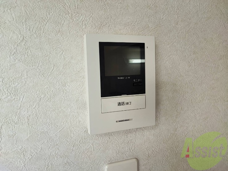 セキュリティ　ＴＶモニター付インターホンです。来客者の顔が見えるので安心！