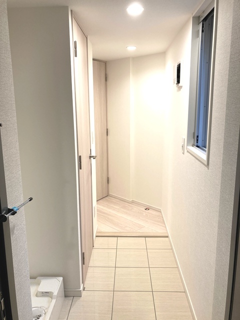 玄関　※写真は同タイプ住戸です。