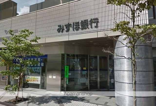 銀行　（株）みずほ銀行／新百合ヶ丘支店（銀行）まで1064m