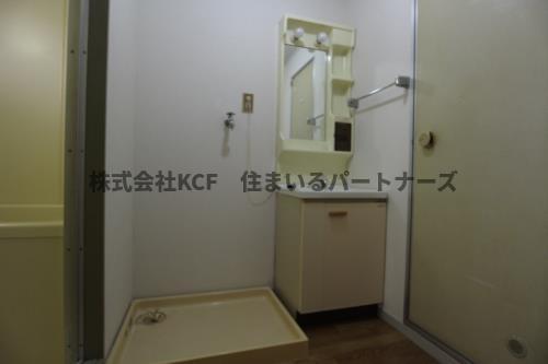 洗面設備　独立洗面化粧台付き