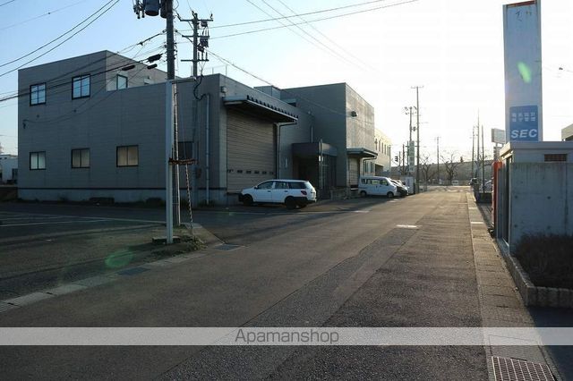 その他　前面道路（その他）まで0m