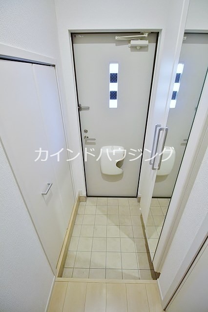 ブラウンメゾンの玄関写真
