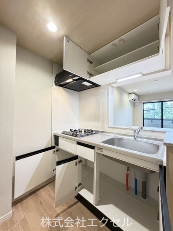 キッチン　※ 101号室の写真になります。