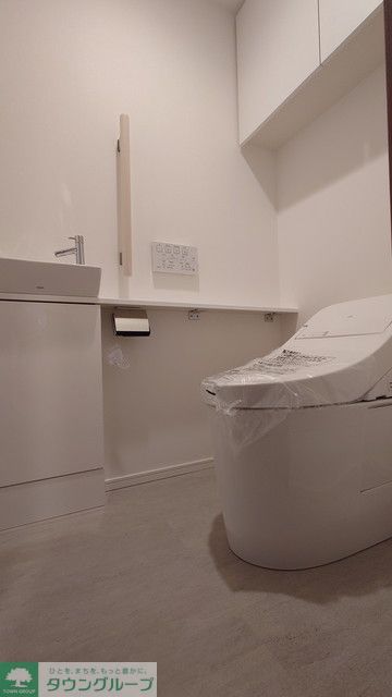 トイレ　※写真は同タイプ住戸です。