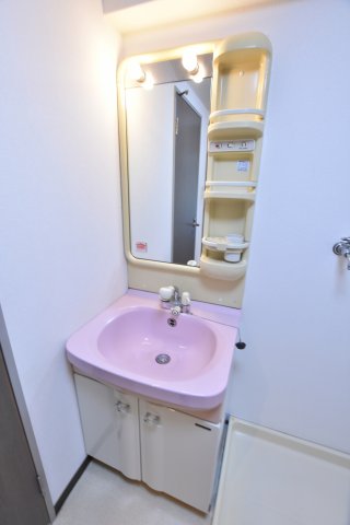 洗面設備　忙しい朝には欠かせない洗面所です