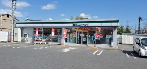 コンビニ　ファミリーマート 彦根西今店（コンビニ）まで101m