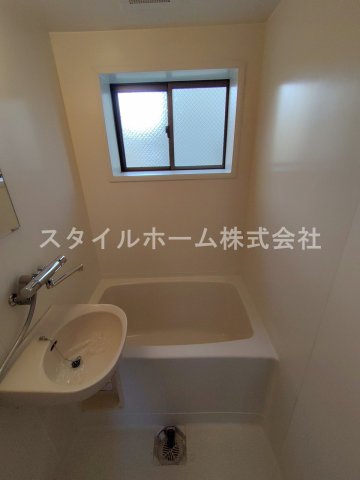 バス・シャワールーム　別部屋写真です。
