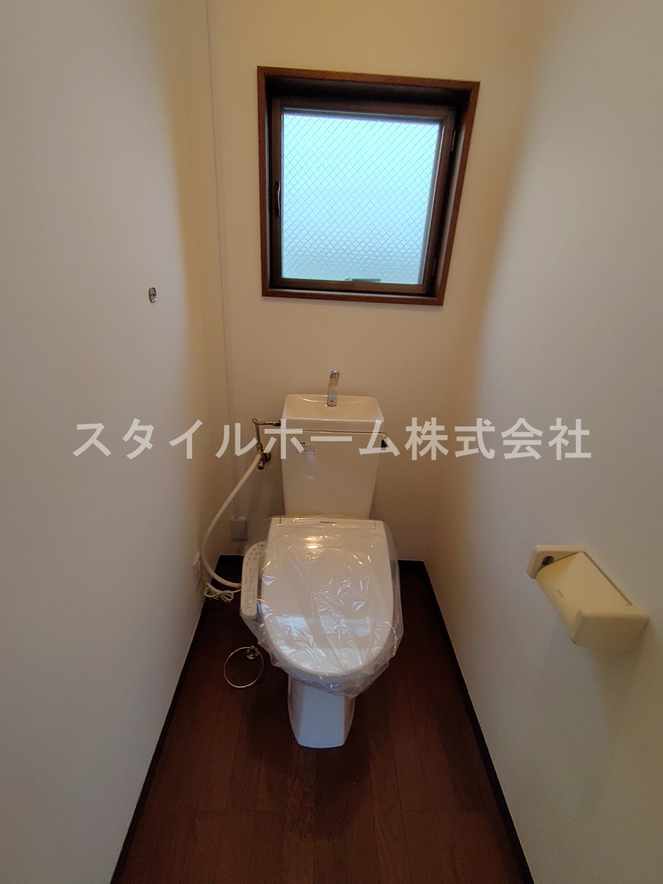 トイレ　別部屋写真です。