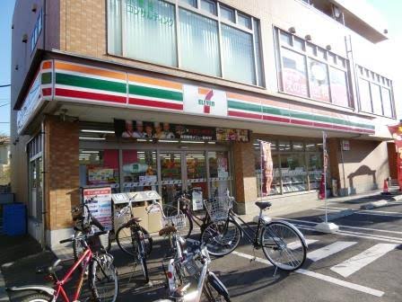 コンビニ　セブンイレブン世田谷榎店（コンビニ）まで490m