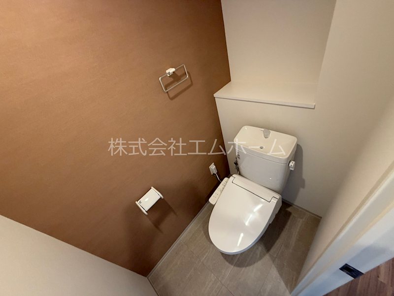 トイレ　温水洗浄暖房便座付トイレ