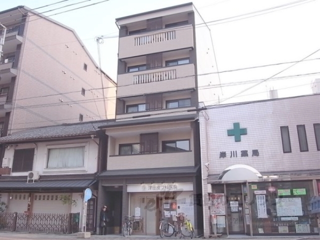 メサヴェルデ今出川の外観写真