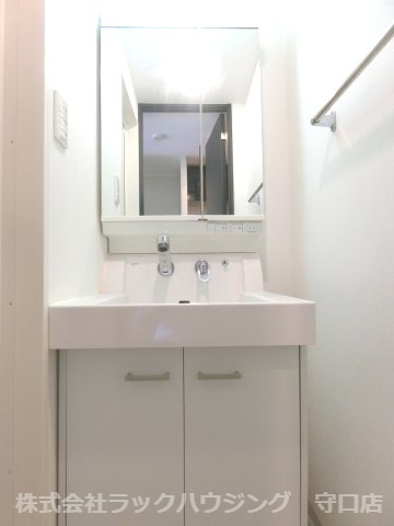 洗面設備　別部屋同仕様