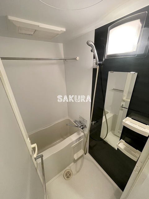 バス・シャワールーム　嬉しい浴室乾燥機付き♪
