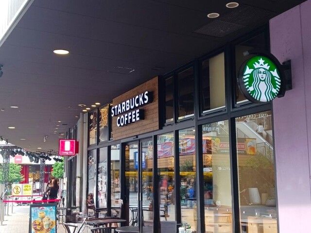 飲食店　スターバックスコーヒー（飲食店）まで500m