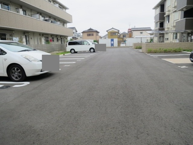 駐車場　駐車場