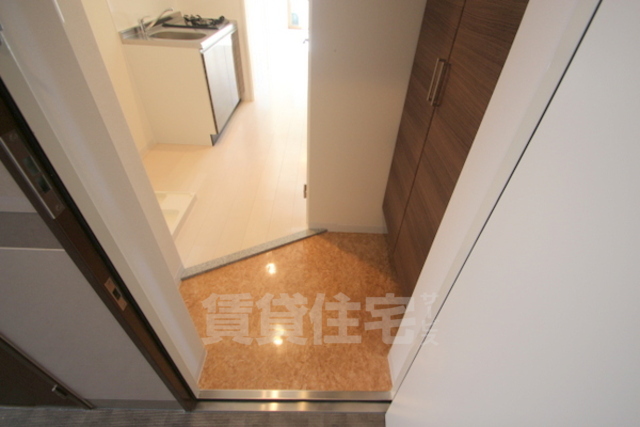 ラグゼ新大阪5の玄関写真