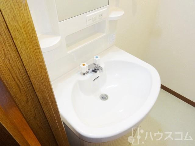 洗面設備　このお家賃で独立洗面台付きです！