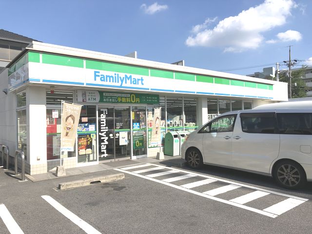 コンビニ　ファミリーマート天白向が丘店（コンビニ）まで410m