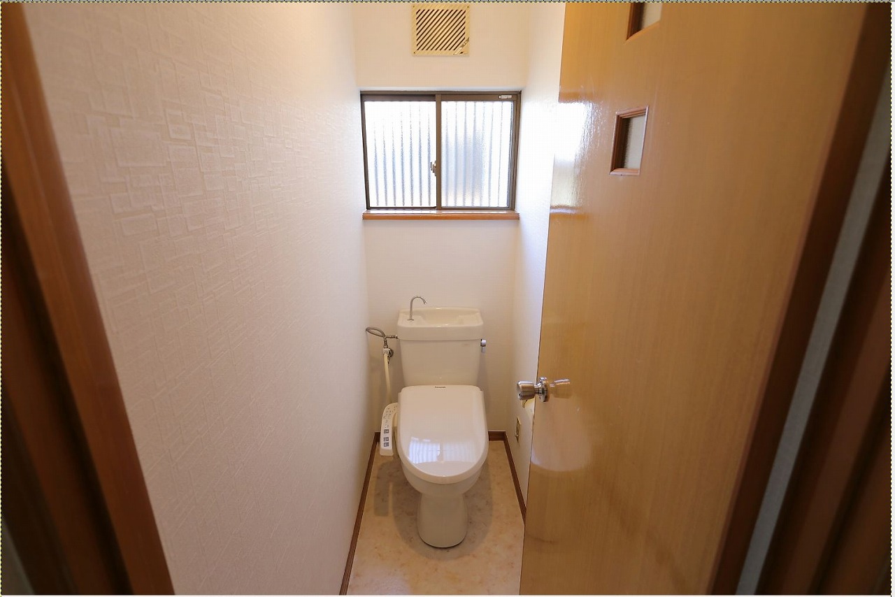 トイレ　１階と２階にトイレあり