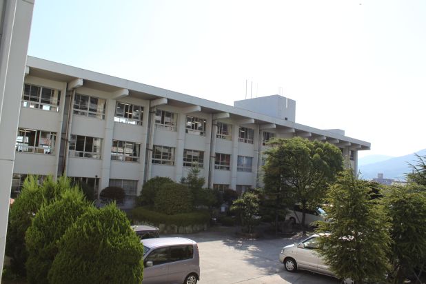 【山根マンションの小学校】