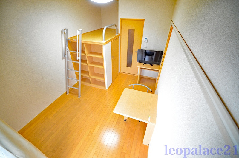 居室・リビング　造り付ベットタイプのお部屋です。