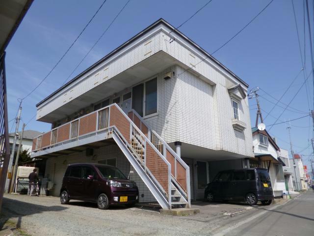 函館市大縄町のアパートの建物外観