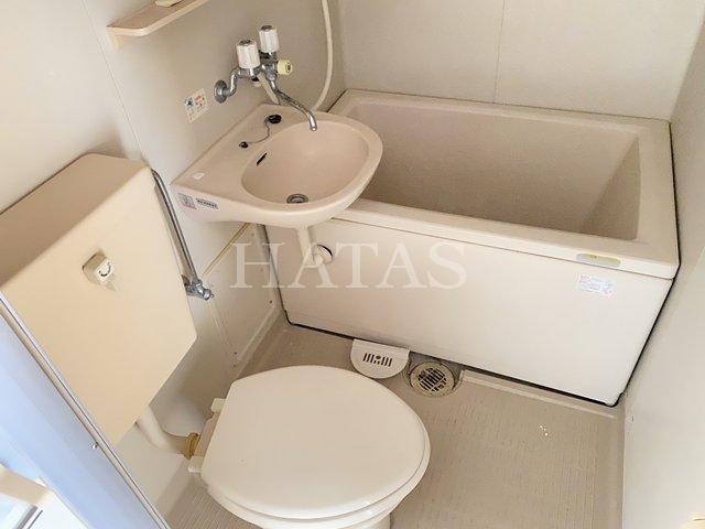 バス・シャワールーム　同物件別部屋です。
