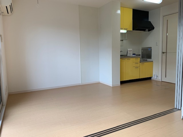 居室・リビング　南向きの明るいダイニング