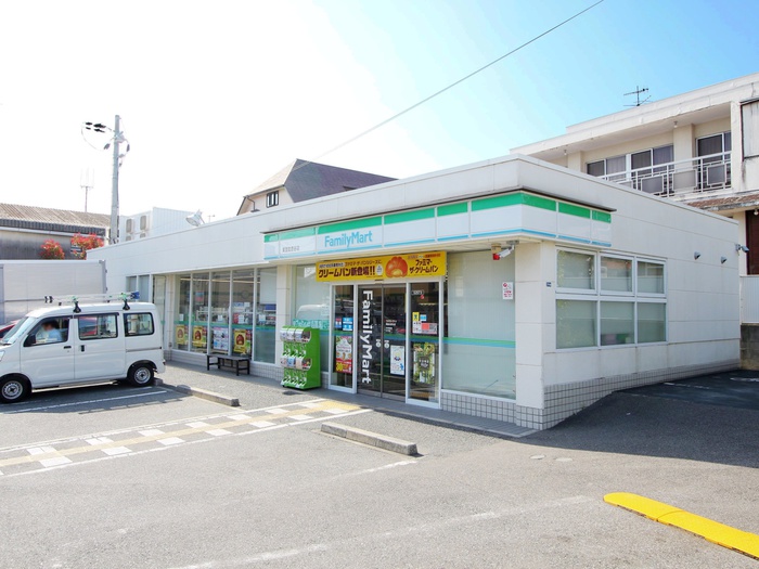 コンビニ　ファミリーマート箕面如意谷店（コンビニ）まで345m